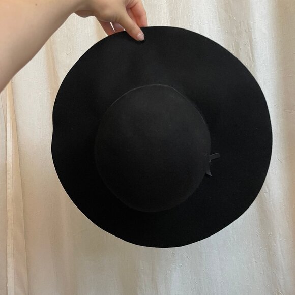 Black Felt Wide Brim Hat - Picture 3 of 5